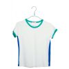 t-shirt bege com pormenor a azul escuro e verde