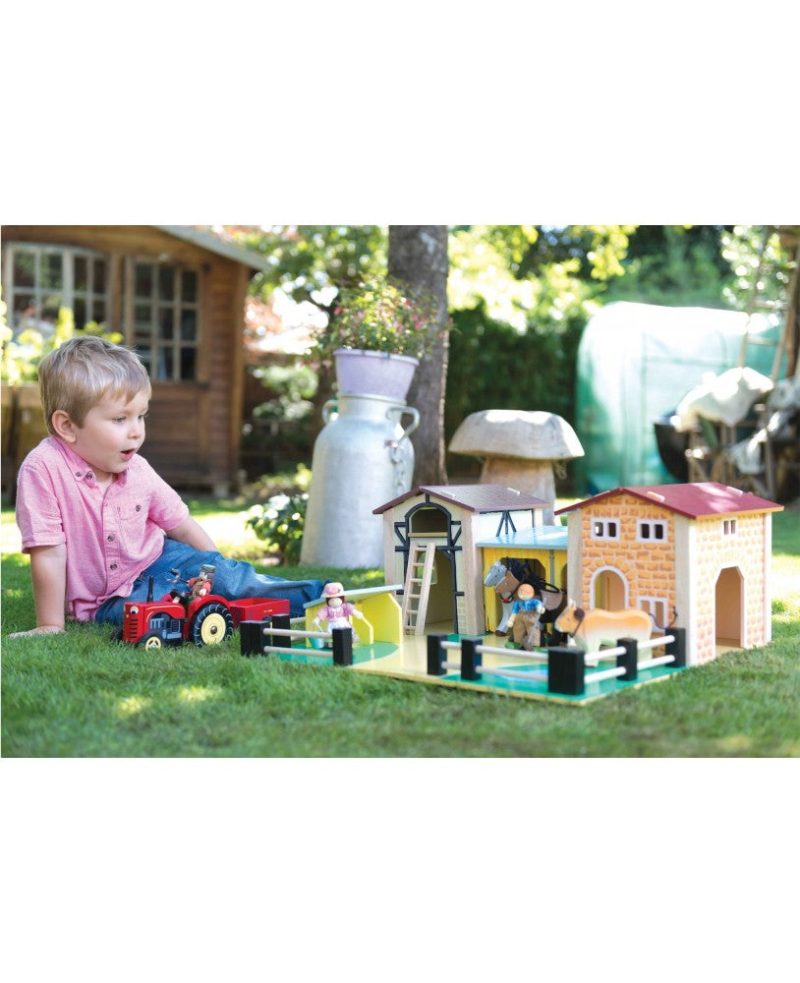 TV410 Farmyard Farm Barn Wooden Play Set Boy 0 1 2 814x1000 8af95ea8 0077 450d 8a7a 5a75f8237530